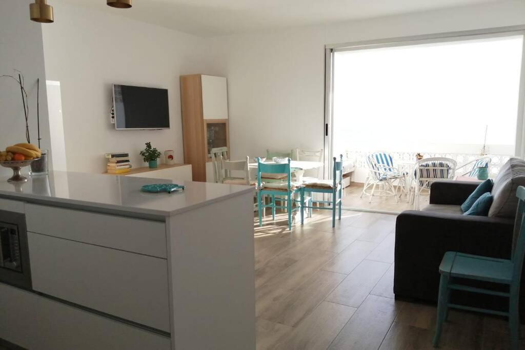 Apartamento Frente Al Mar. อัลมูเญการ์ ภายนอก รูปภาพ